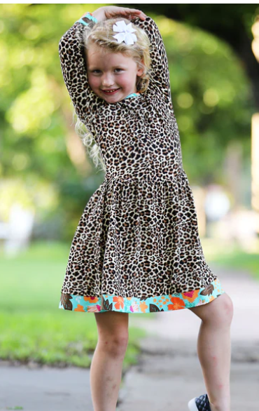 AnnLoren Long Sleeve Leopard Print Dress